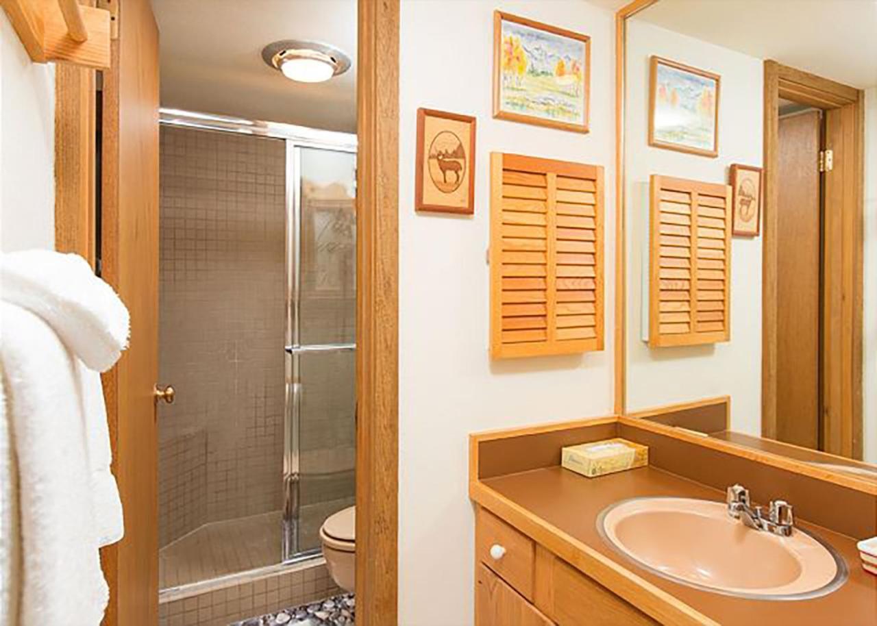 The Director'S Cabin - Two Bedroom Condominium Jackson Exterior photo